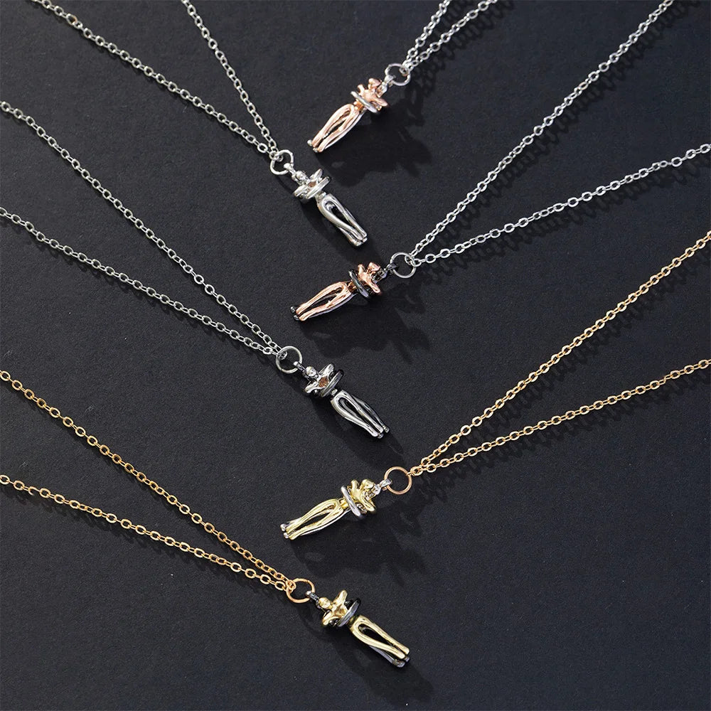 SOLENNE — Embrace Necklace